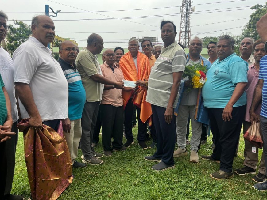 గోవుల పోషణ నిమిత్తం వాకర్స్ అసోసియేషన్ సహాయం