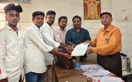 కింది స్థాయి ఉద్యోగస్తులను వేధిస్తున్న ఉన్నతాధికారులపై విచారణ జరిపి సస్పెండ్ చేయాలి