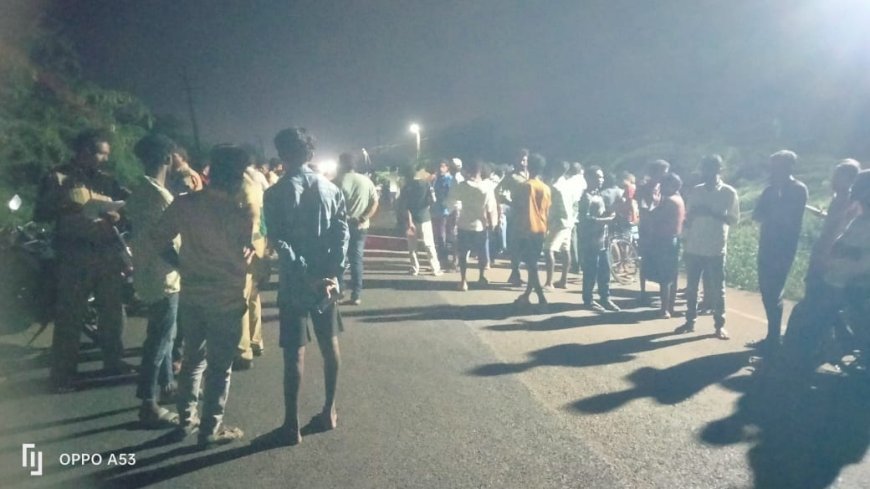 సావిత్రినగర్ లో విషాదం - రోడ్డు ప్రమాదంలో ఇద్దరు యువకులు మృతి- మరొకరికి తీవ్ర గాయాలు